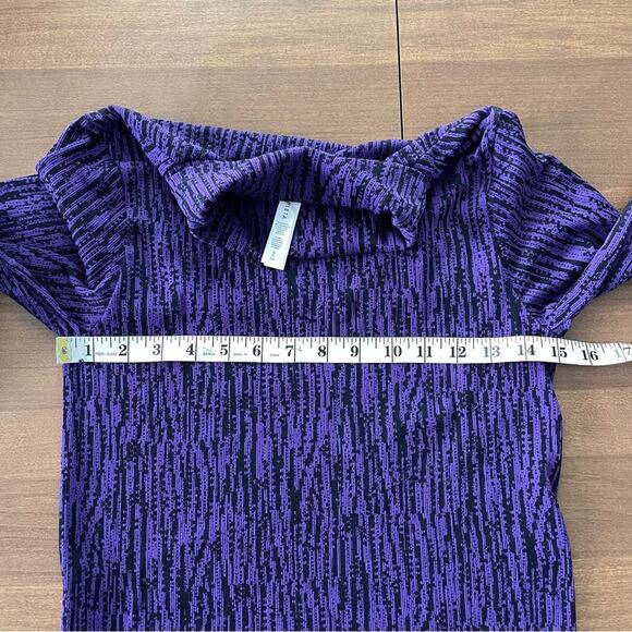 Athleta Women’s Flurry Elemental Turtleneck Purple & Black Print Top Long Sleeve - Picture 5 of 8